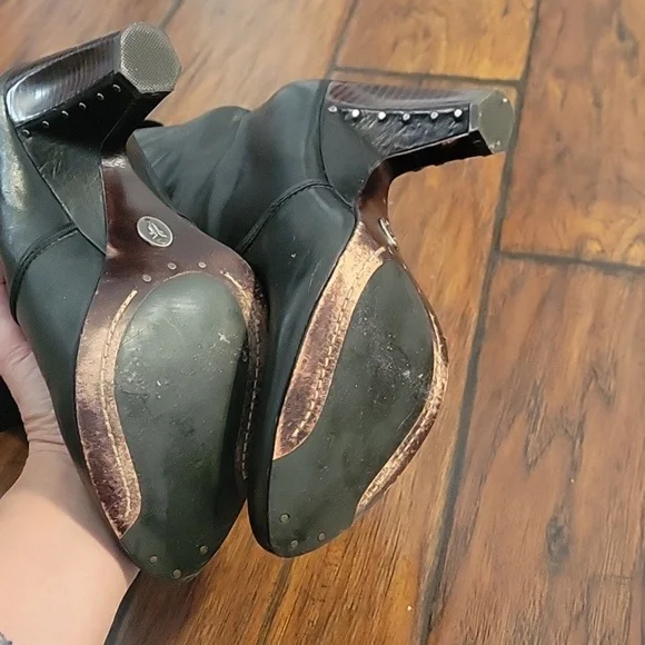 Heeled boot - Picture 5 of 5